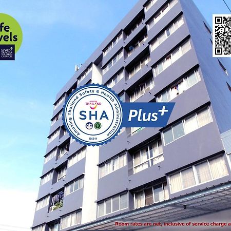 Lee Place Phatthanakan Condo Бангкок Екстер'єр фото