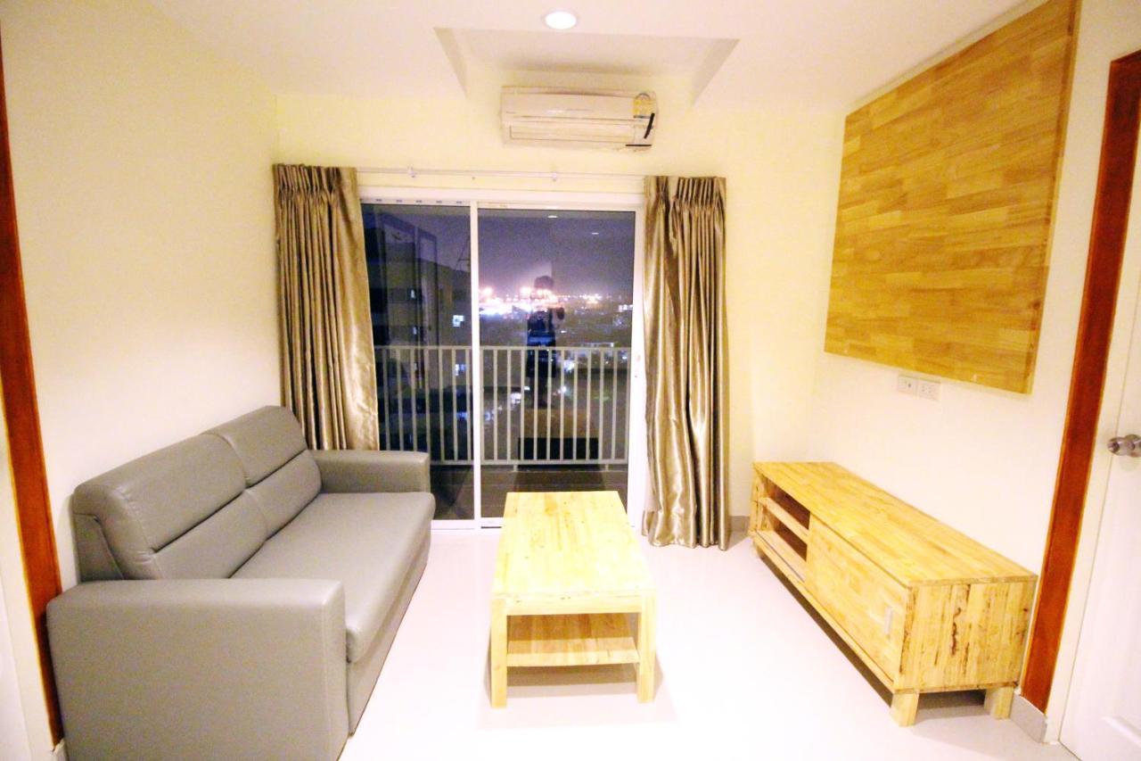 Lee Place Phatthanakan Condo Бангкок Екстер'єр фото