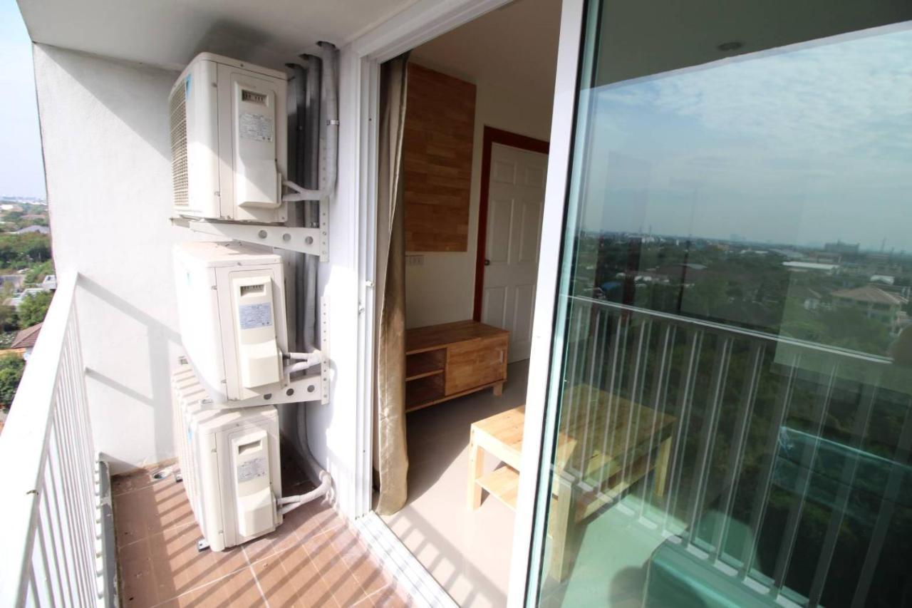 Lee Place Phatthanakan Condo Бангкок Екстер'єр фото